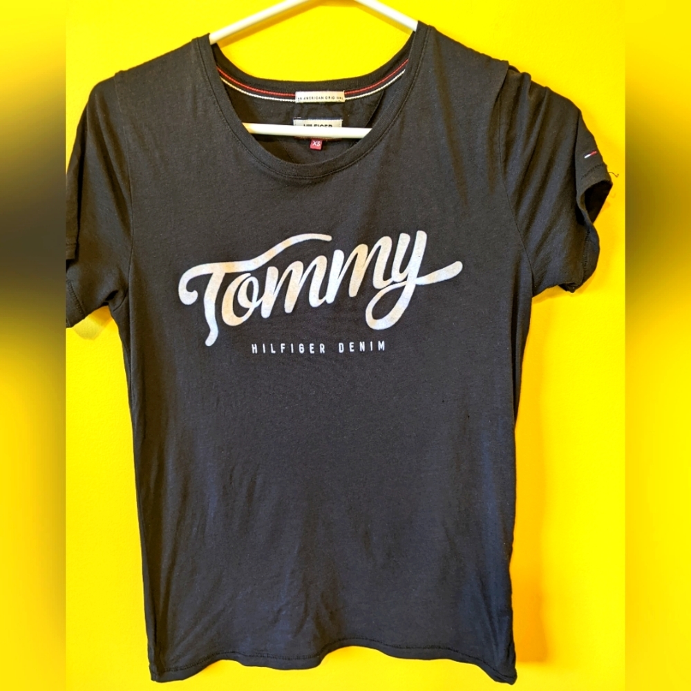Top Tommy Hilfiger shirt